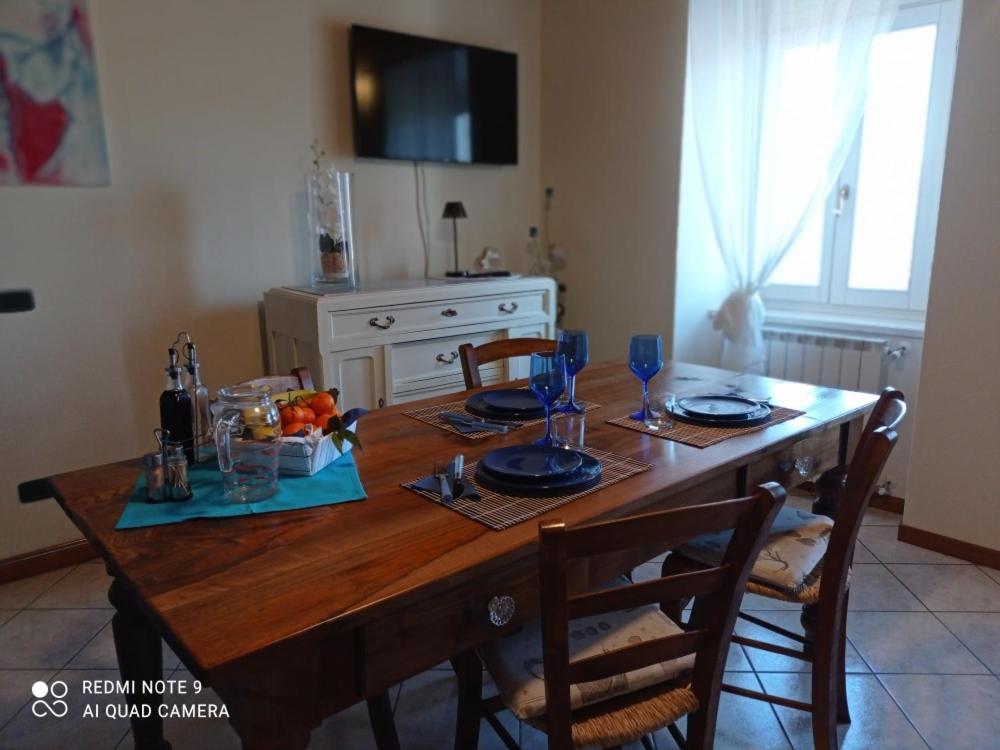 Casa Delle Api Apartment Pisogne Bagian luar foto