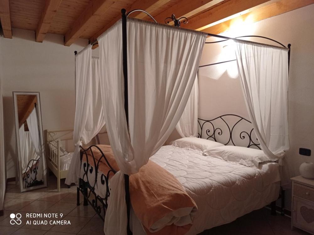 Casa Delle Api Apartment Pisogne Bagian luar foto
