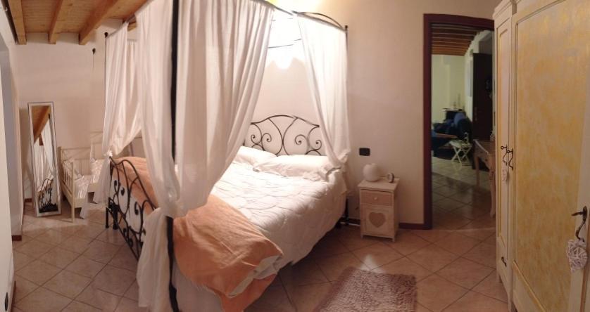 Casa Delle Api Apartment Pisogne Bagian luar foto